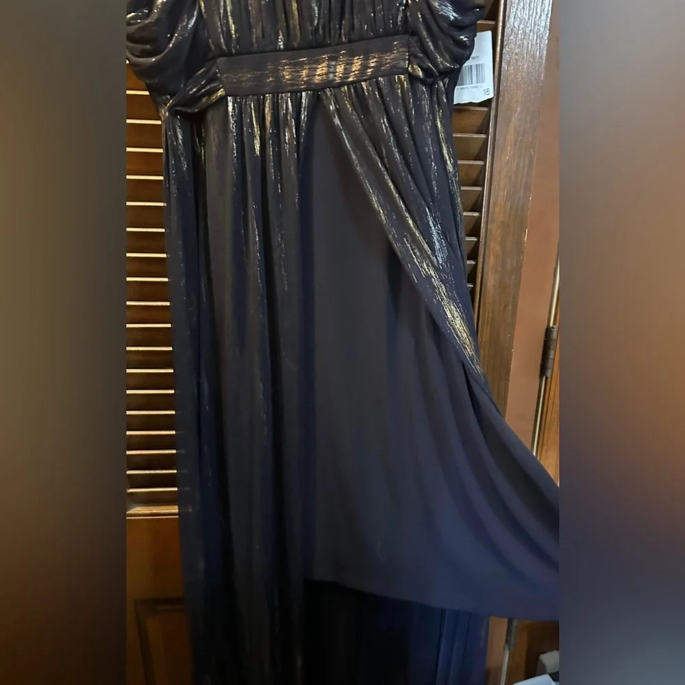 Connected Apparel black dress/gold Shimmer streaks size 16 not been worn newer. - Picture 3 of 6